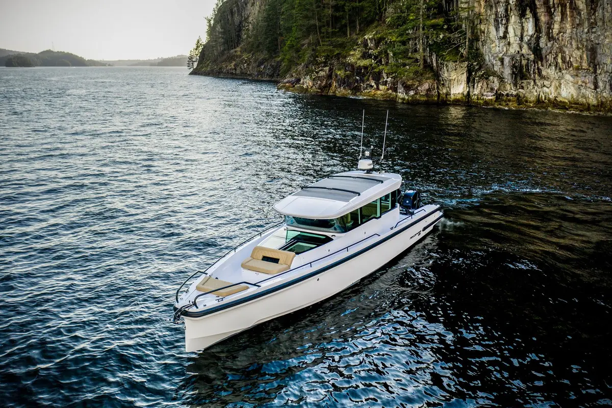 Axopar 37, salon — Athens Yachts Rental, Athens. Axopar 37 — 11.5m