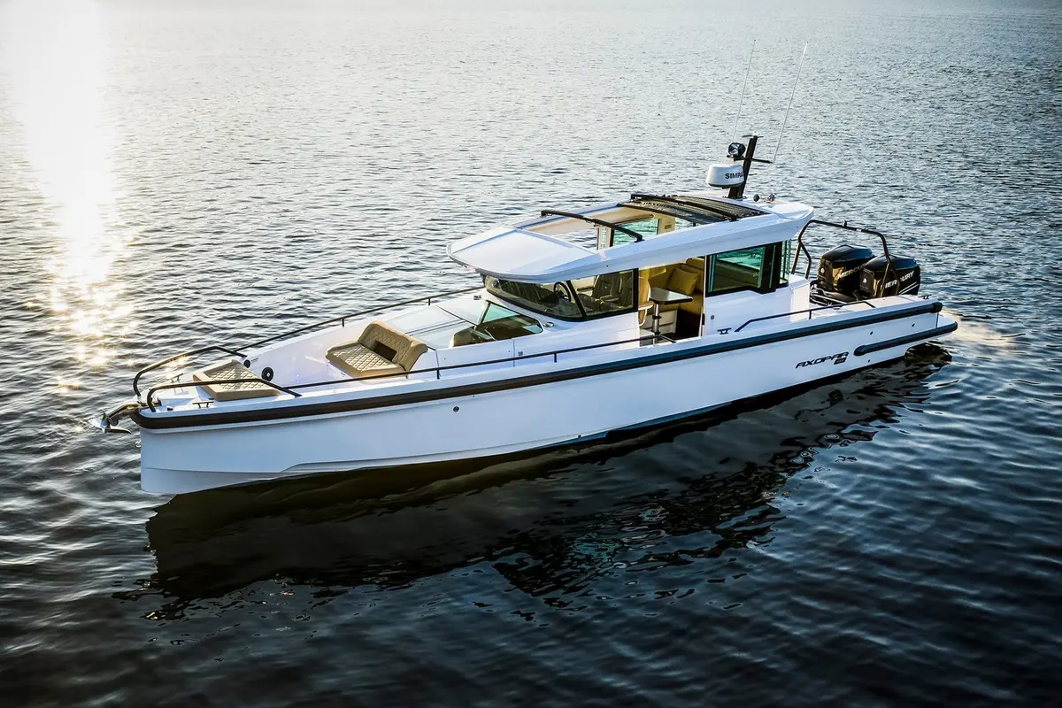 Axopar 37, master cabin — Athens Yachts Rental, Athens. Axopar 37 — 11.5m