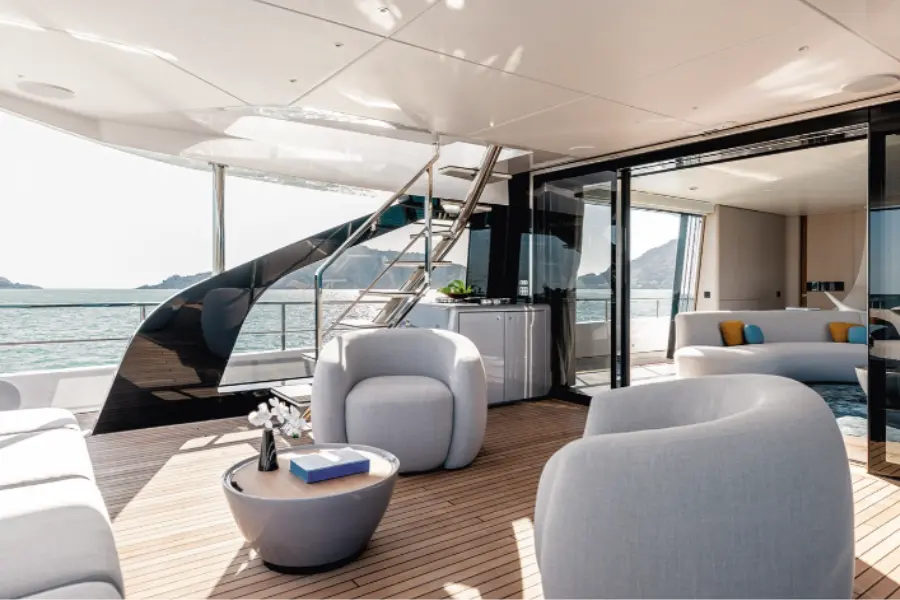 Azimut 116, master cabin — Athens Yachts Rental, Athens. Azimut 116 — 36m
