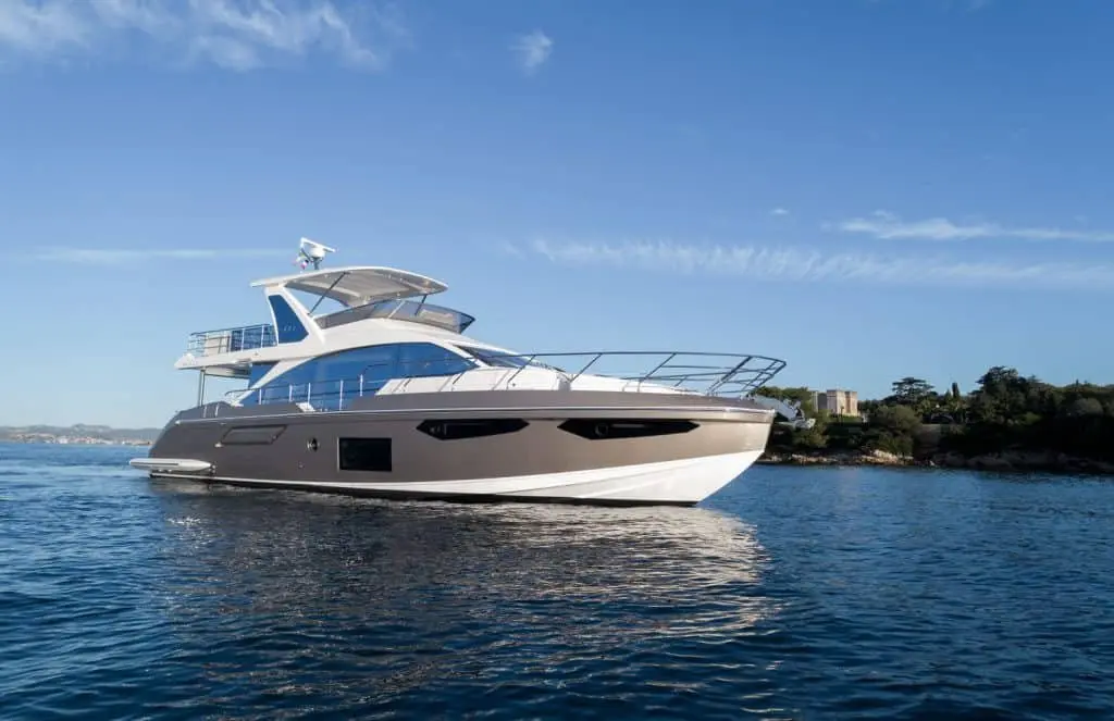 Azimut 60 Fly, main deck — Athens Yachts Rental, Athens. Azimut 60 Fly — 20m