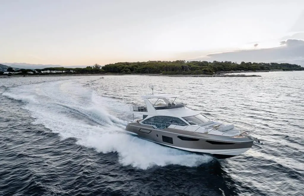 Azimut 60 Fly, salon — Athens Yachts Rental, Athens. Azimut 60 Fly — 20m