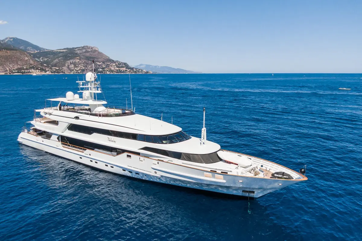 Cranchi A46, flybridge — Athens Yachts Rental, Athens. Cranchi A46 — 14m