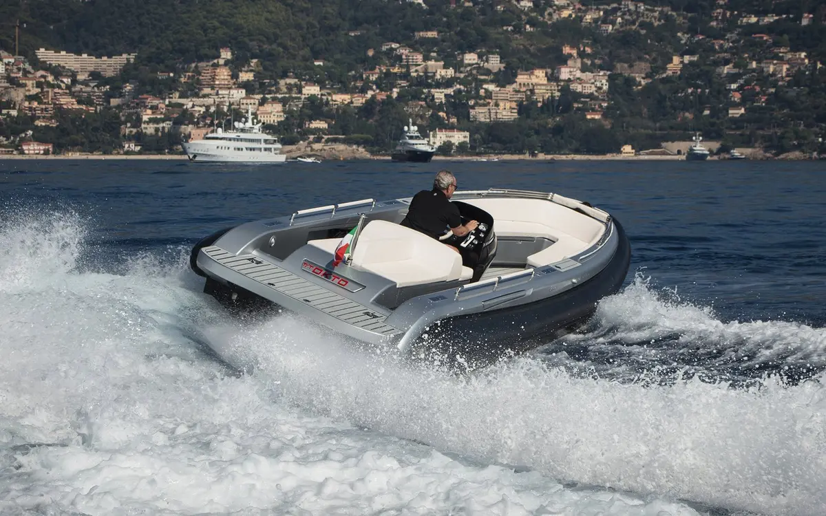 Dariel 7.5m, main deck — Athens Yachts Rental, Athens. Dariel 7.5m — 7.5m
