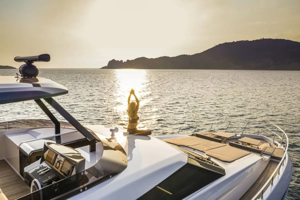 Ferretti 920, salon — Athens Yachts Rental, Athens. Ferretti 920 — 28m