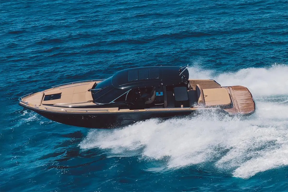 Forza 37, main deck — Athens Yachts Rental, Athens. Forza 37 — 20m