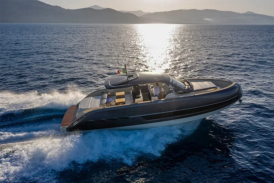 Invictus 460, main deck — Athens Yachts Rental, Athens. Invictus 460 — 14.4m
