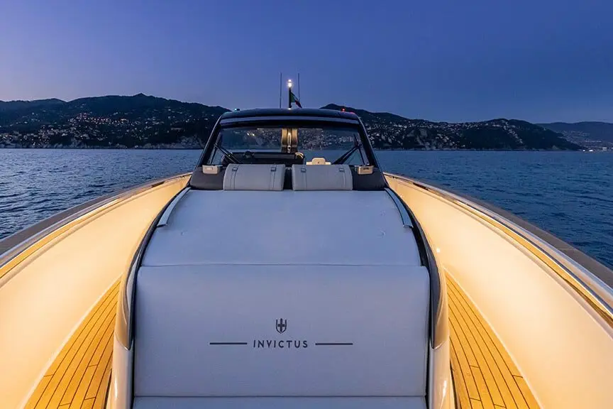Invictus 460, salon — Athens Yachts Rental, Athens. Invictus 460 — 14.4m