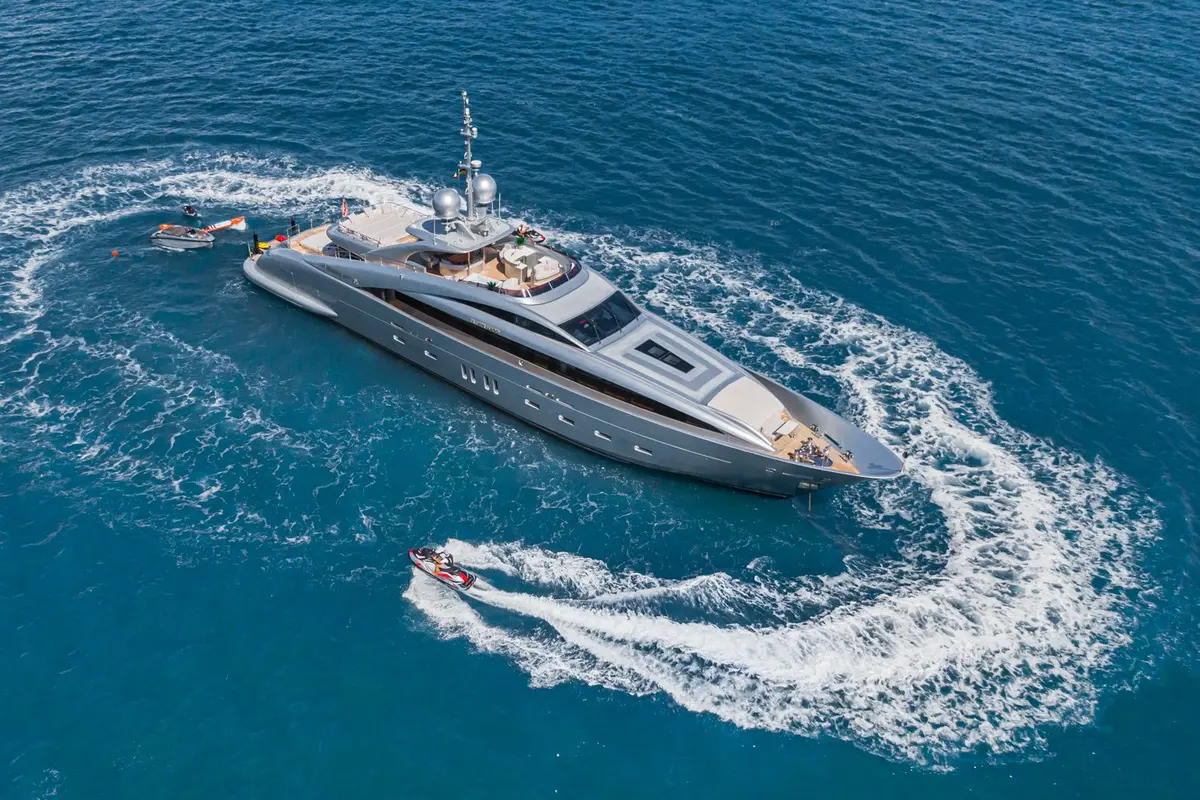 Silver Wind, main deck — Athens Yachts Rental, Athens. Silver Wind — 44m
