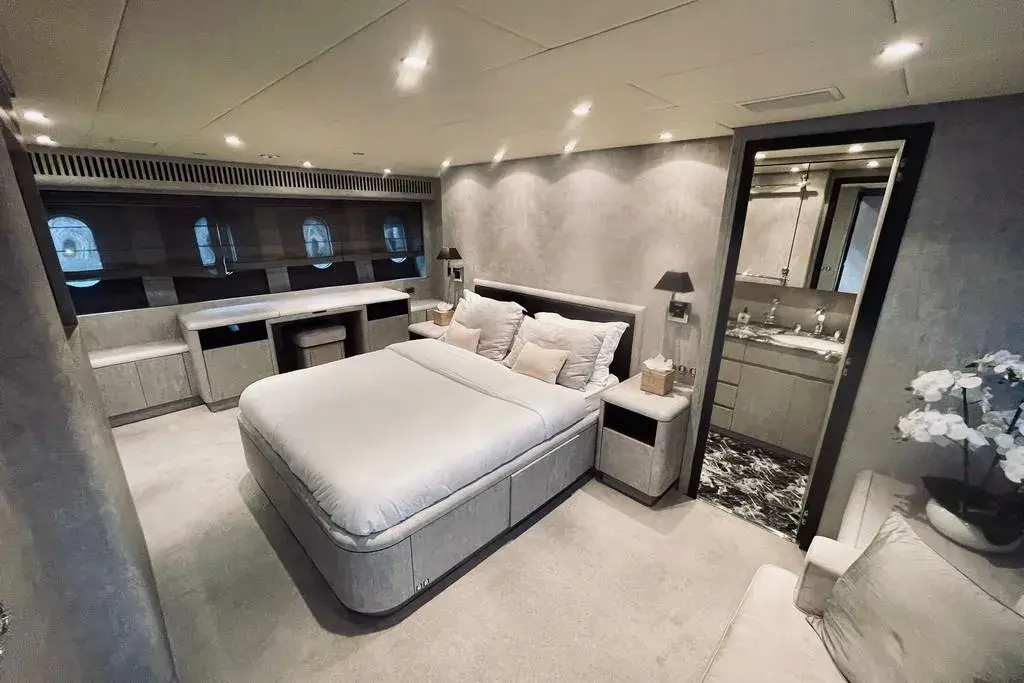 Leopard 31, master cabin — Athens Yachts Rental, Athens. Leopard 31 — 31m
