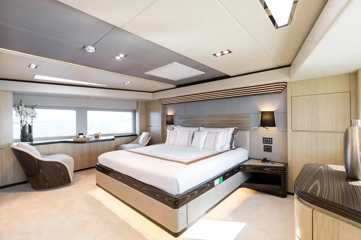 Majesty 100, salon — Athens Yachts Rental, Athens. Majesty 100 — 32m