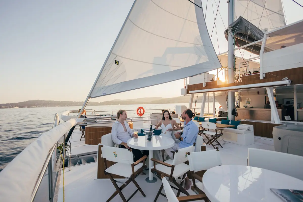 Manana Yacht, master cabin — Athens Yachts Rental, Athens. Manana Yacht — 20.8m