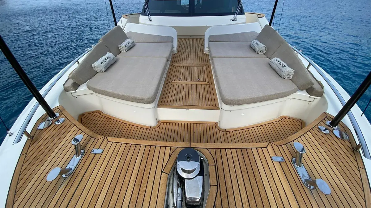 MCY66, salon — Athens Yachts Rental, Athens. MCY66 — 20m