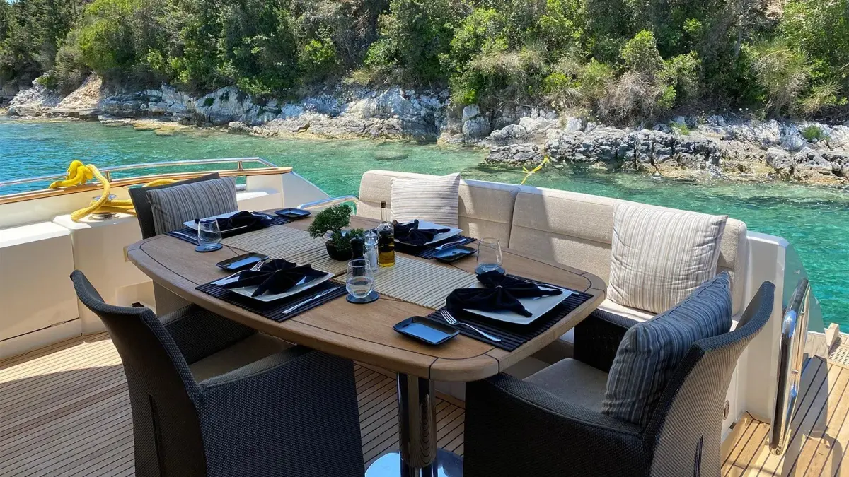 MCY66, flybridge — Athens Yachts Rental, Athens. MCY66 — 20m