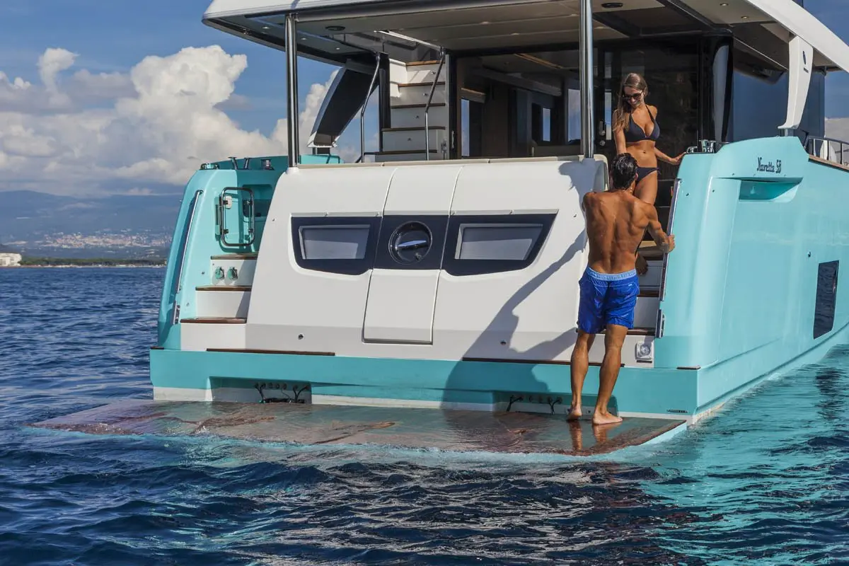 Navetta 58, camarote principal — Athens Yachts Rental, Atenas. Navetta 58 — 17m