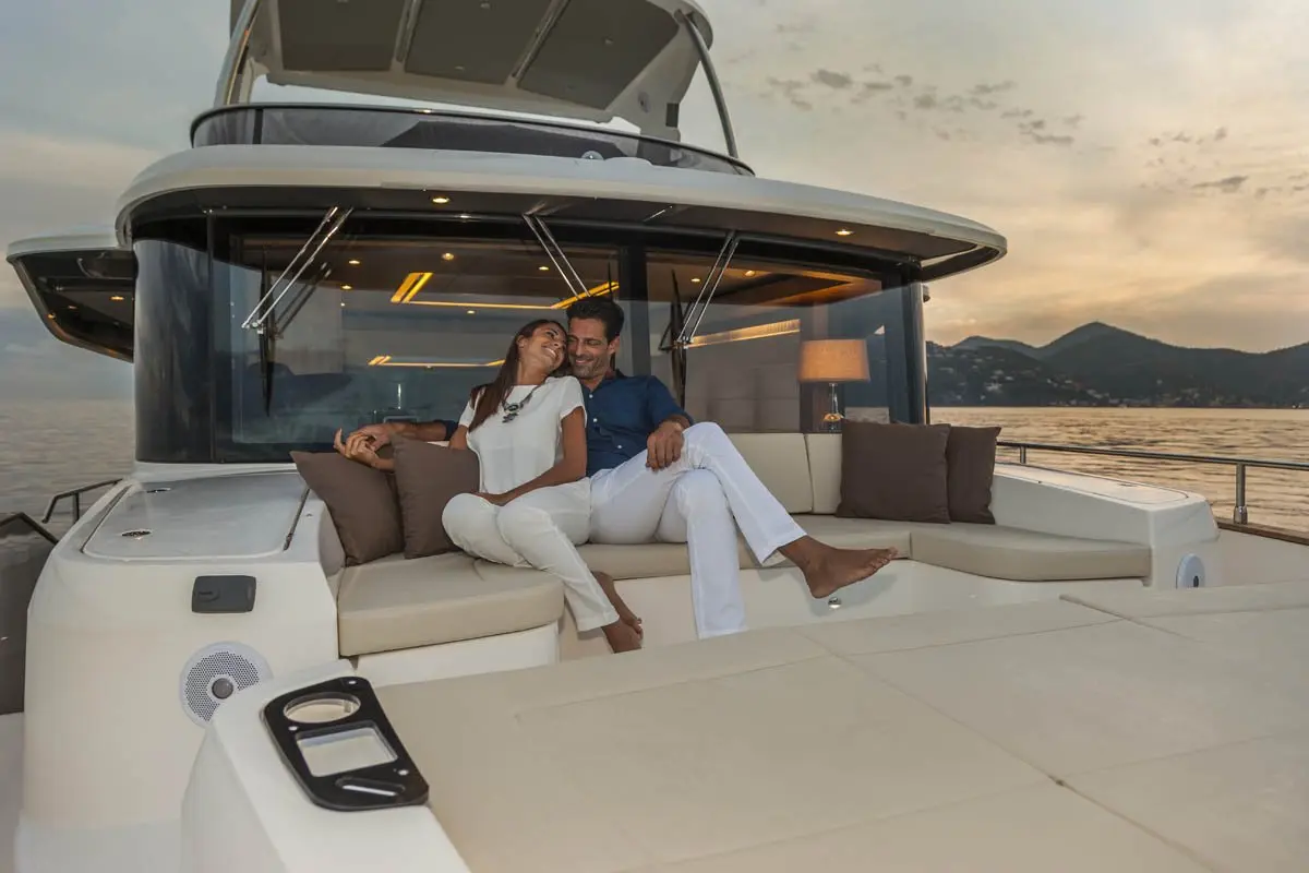 Navetta 58, flybridge — Athens Yachts Rental, Atenas. Navetta 58 — 17m