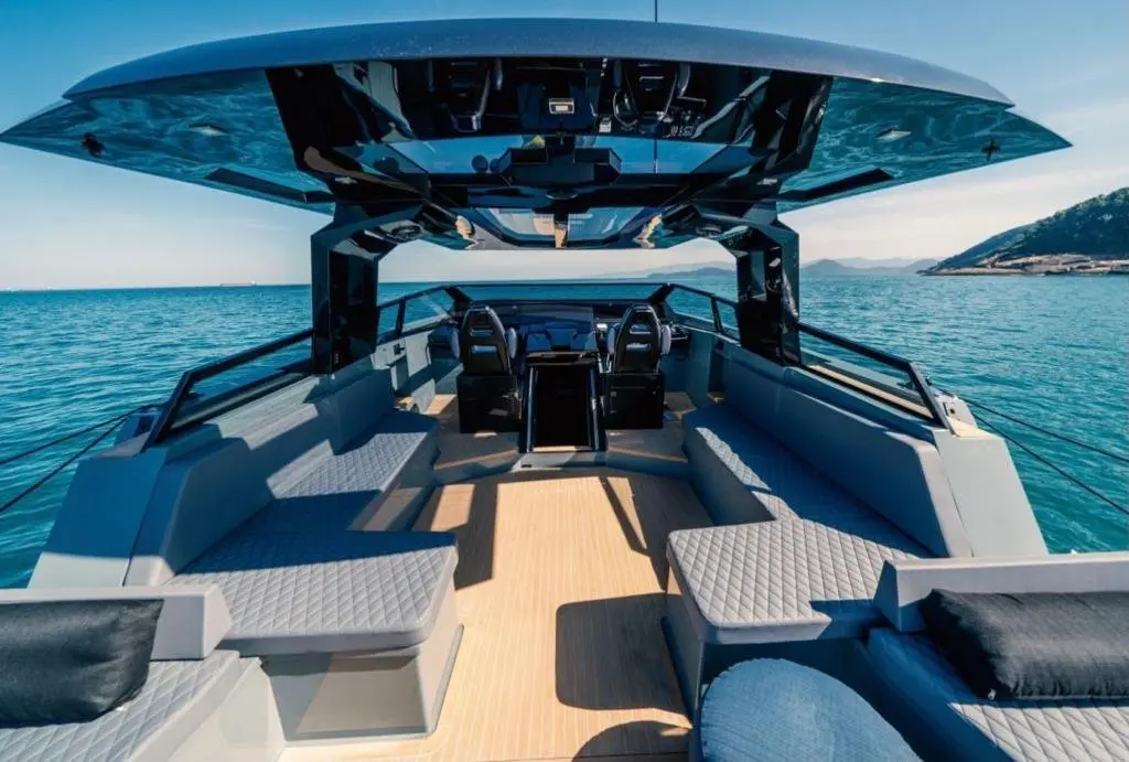 Okean 55, salon — Athens Yachts Rental, Athens. Okean 55 — 16m