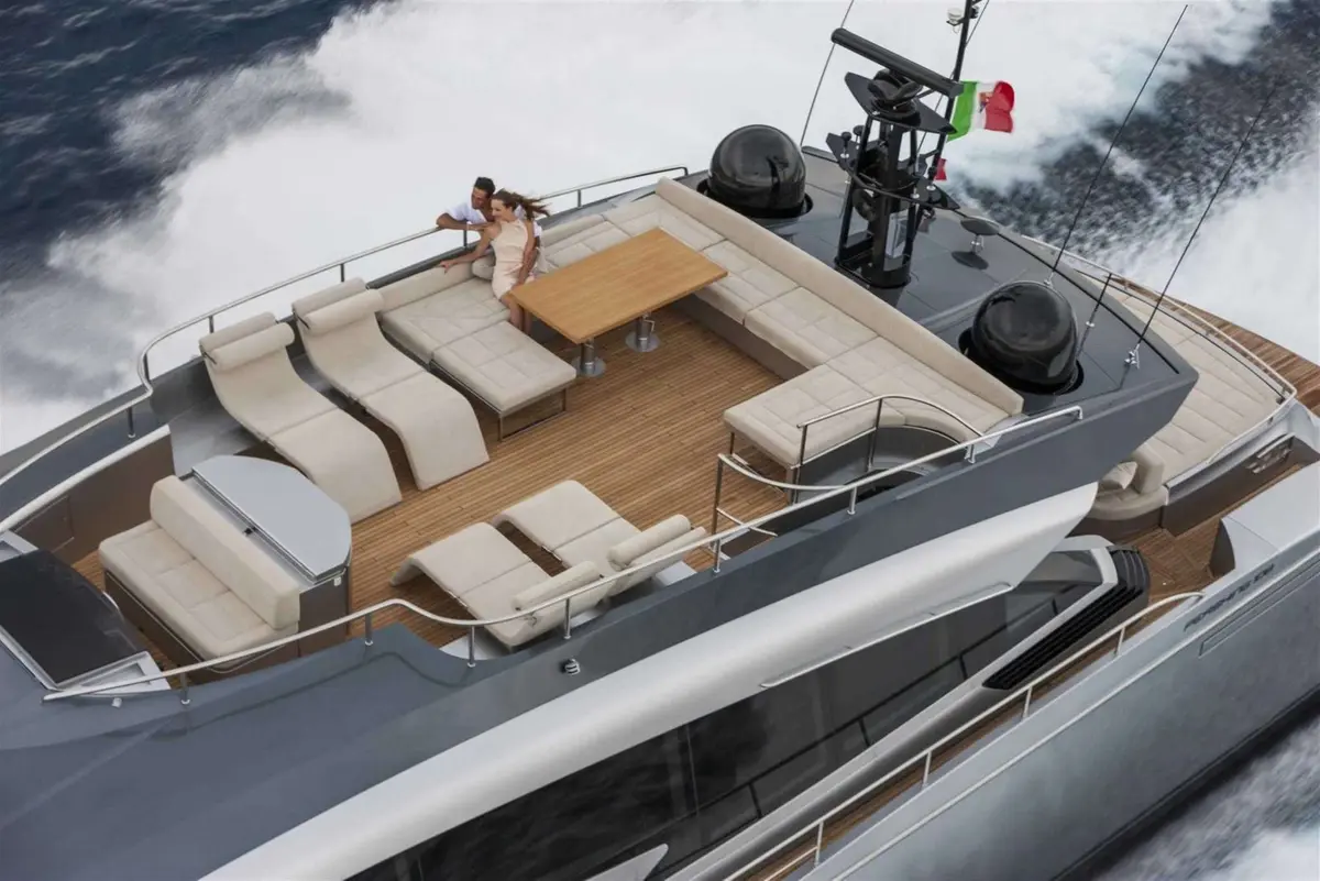 Pershing 108, salón — Athens Yachts Rental, Atenas. Pershing 108 — 33m