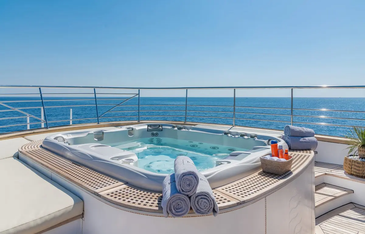 Philip Zepter 50m, master cabin — Athens Yachts Rental, Athens. Philip Zepter 50m — 50m