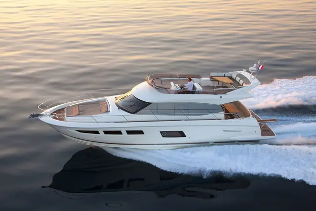 Prestige 550 FLY — Athens Yachts Rental, Athens