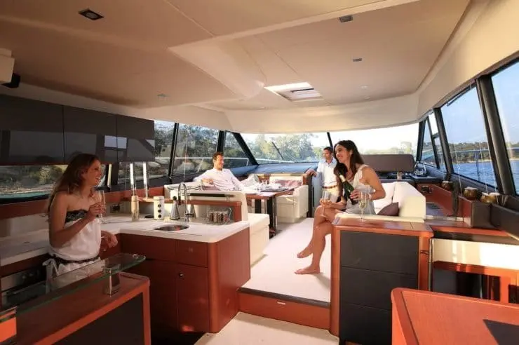 Prestige 550 FLY, master cabin — Athens Yachts Rental, Athens. Prestige 550 FLY — 18m