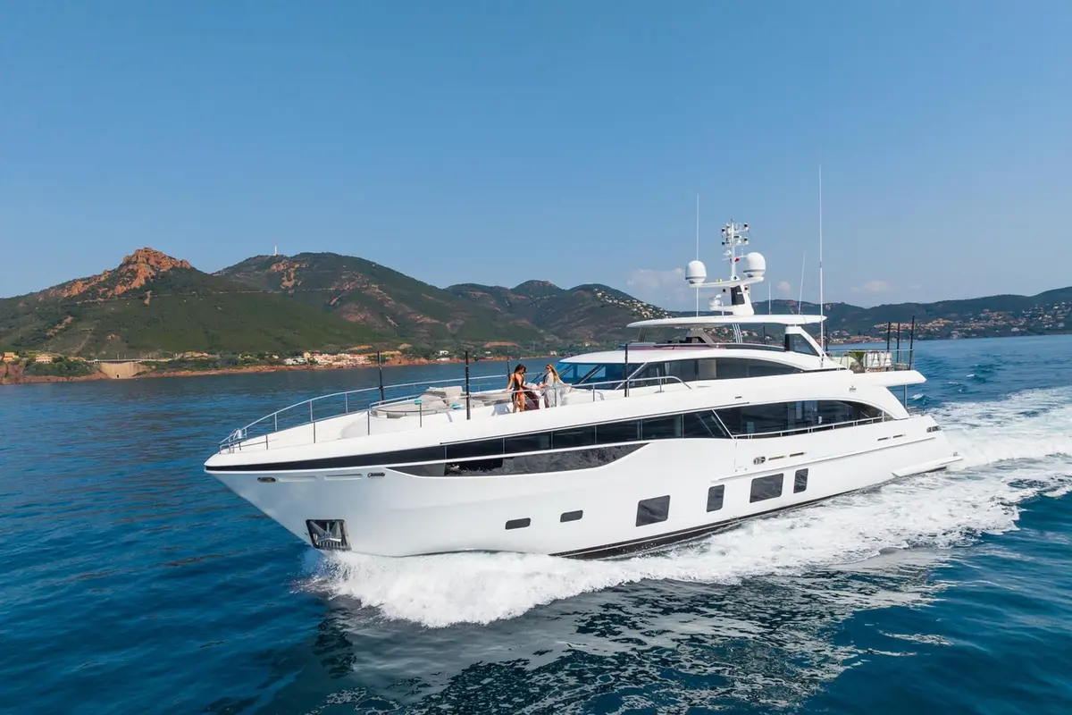 Princess 35M, salon — Athens Yachts Rental, Athens. Princess 35M — 35m