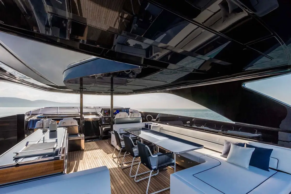 Riva 110, flybridge — Athens Yachts Rental, Athens. Riva 110 — 33m