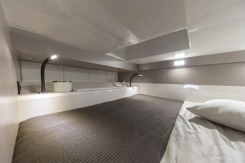Sacs 47, flybridge — Athens Yachts Rental, Athens. Sacs 47 — 14m