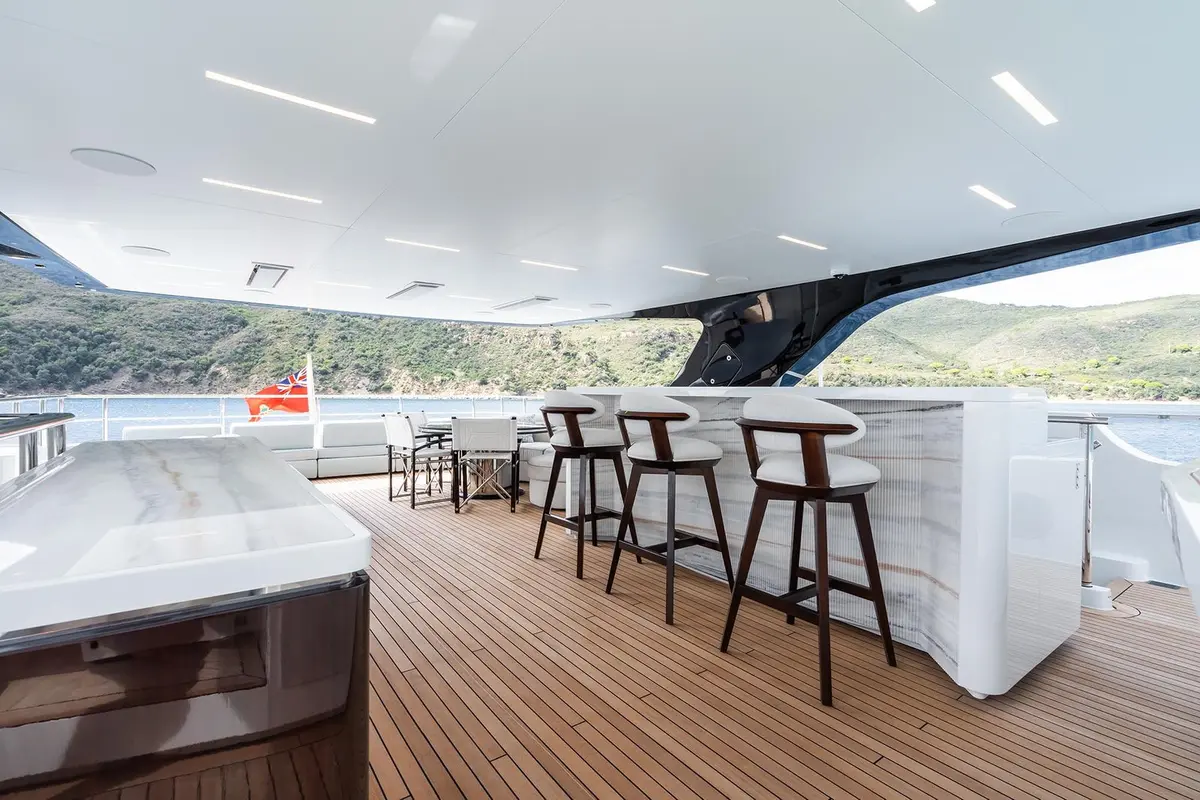 M, master cabin — Athens Yachts Rental, Athens. M — 47m