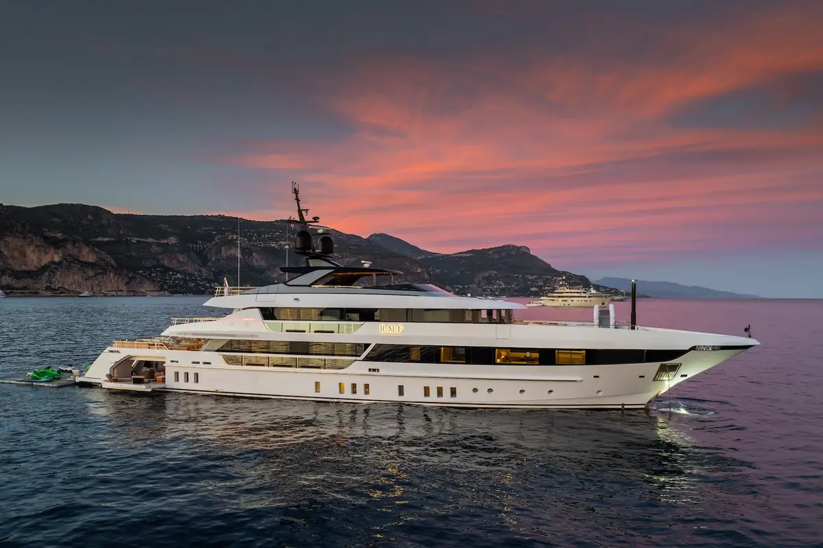 RMF, exterior — Athens Yachts Rental, Atenas. RMF — 52m