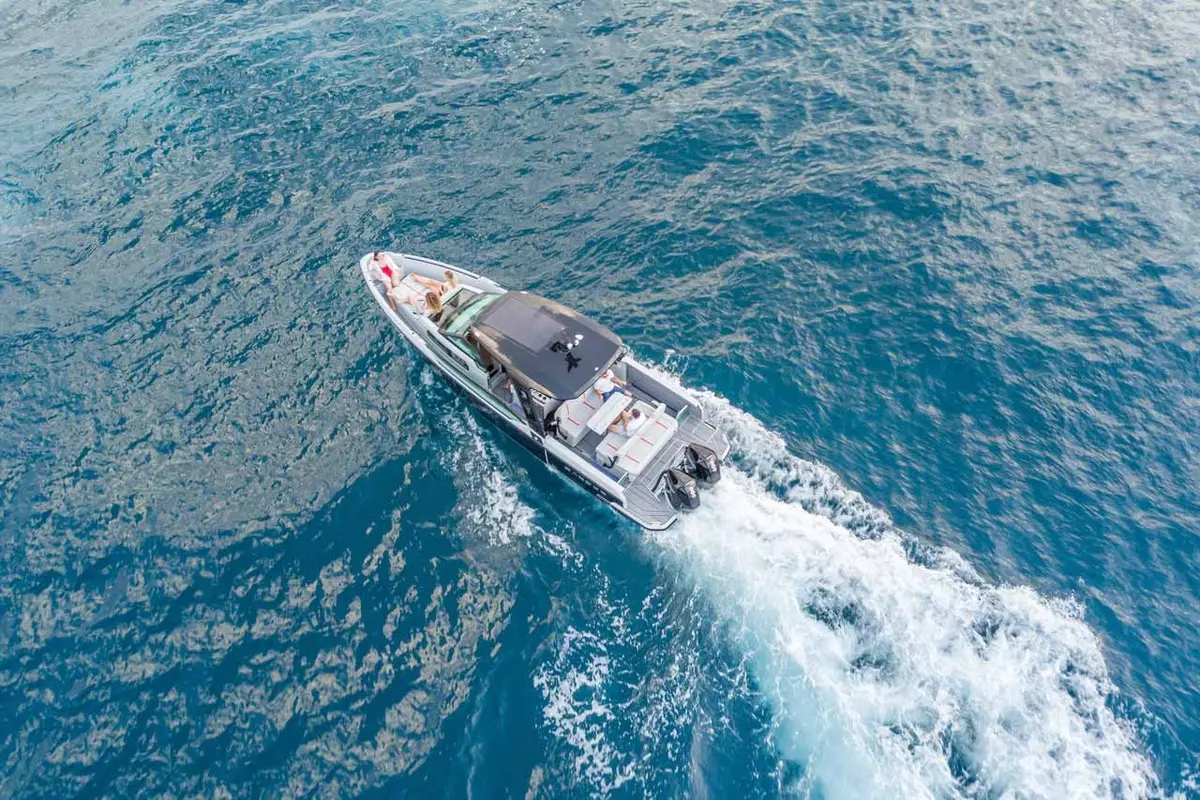 Saxdor 320, exterior — Athens Yachts Rental, Athens. Saxdor 320 — 10m
