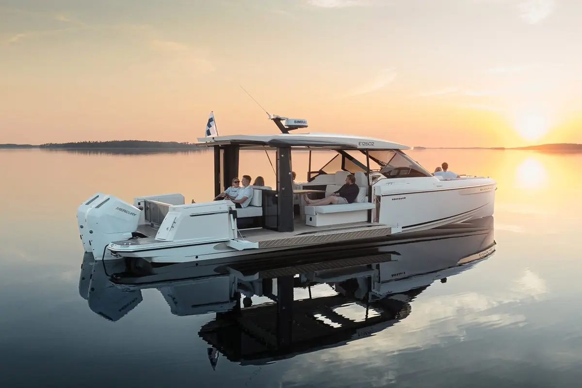 Saxdor 400 GTO, exterior — Athens Yachts Rental, Athens. Saxdor 400 GTO — 12.4m