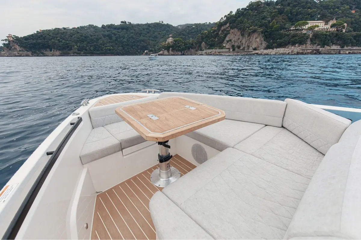 Saxdor 400 GTO, master cabin — Athens Yachts Rental, Athens. Saxdor 400 GTO — 12.4m