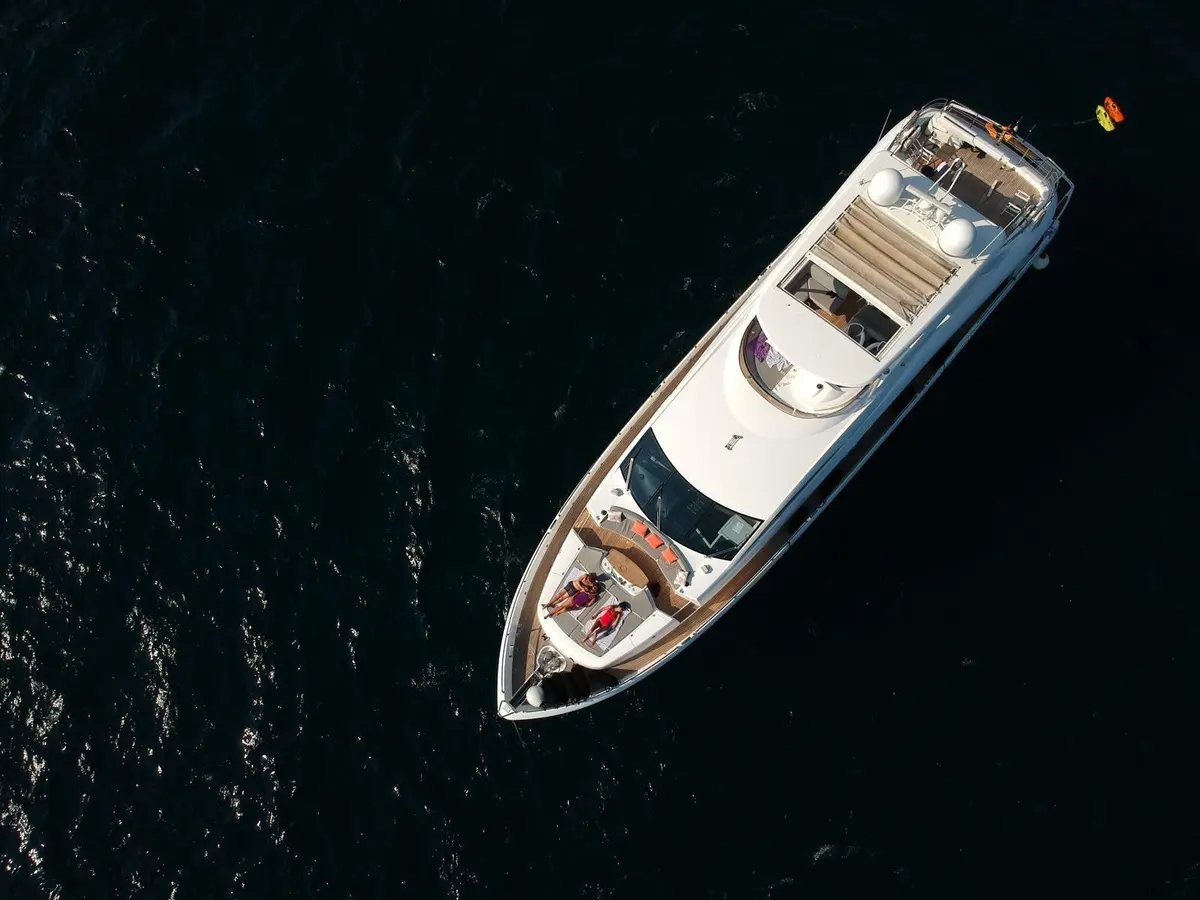 Sunseeker 88, flybridge — Athens Yachts Rental, Athens. Sunseeker 88 — 27m