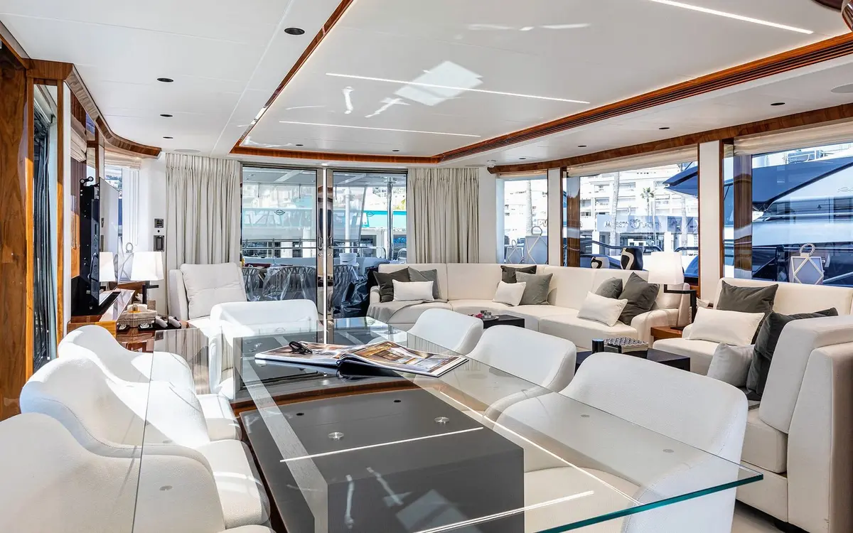 Sunseeker 90, flybridge — Athens Yachts Rental, Athens. Sunseeker 90 — 28m
