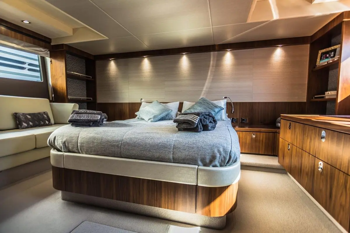 Manhattan 65, cubierta principal — Athens Yachts Rental, Atenas. Manhattan 65 — 22m