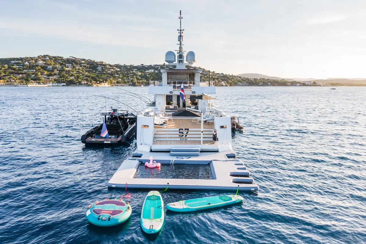 Tansu 40m, main deck — Athens Yachts Rental, Athens. Tansu 40m — 40m
