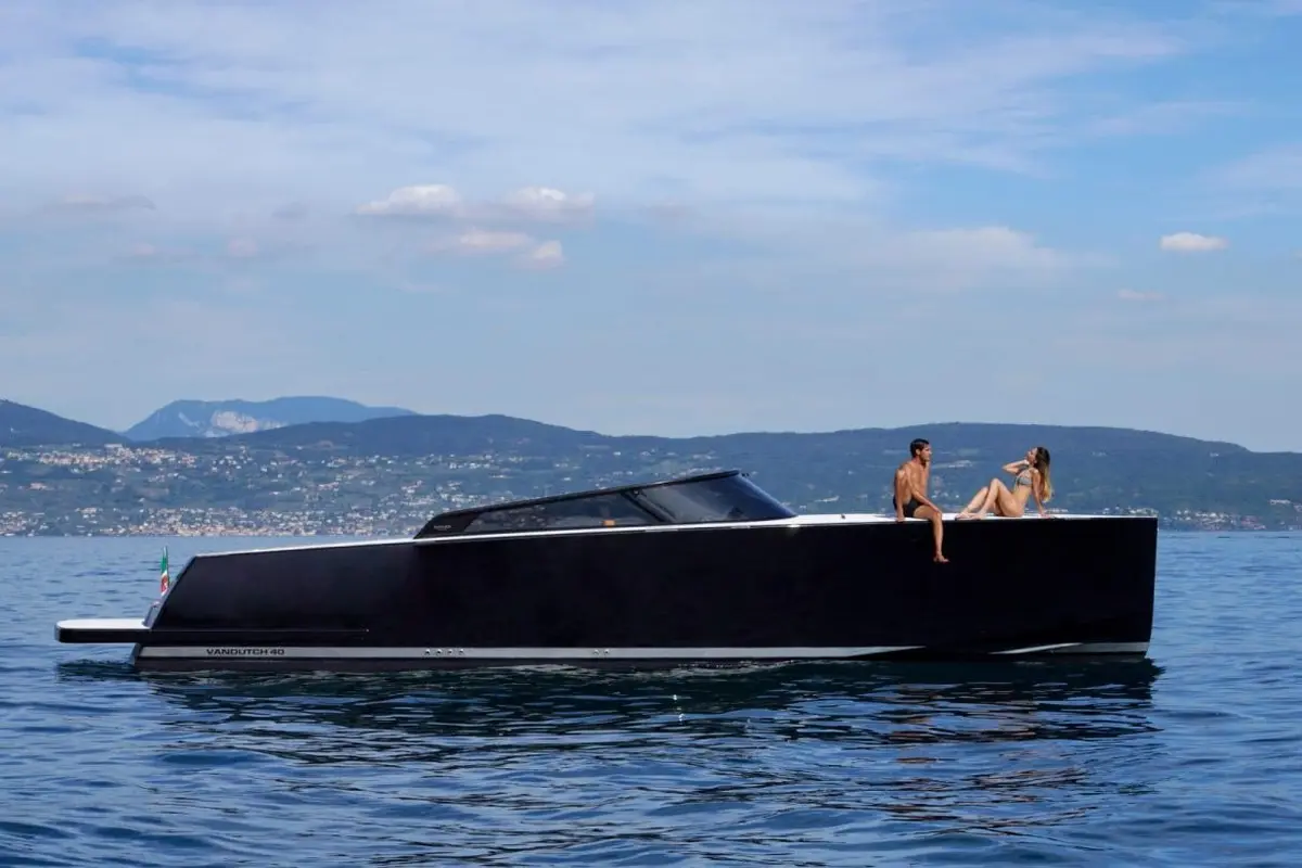 VanDutch 40, внешний вид — Athens Yachts Rental, Афины. VanDutch 40 — 12m