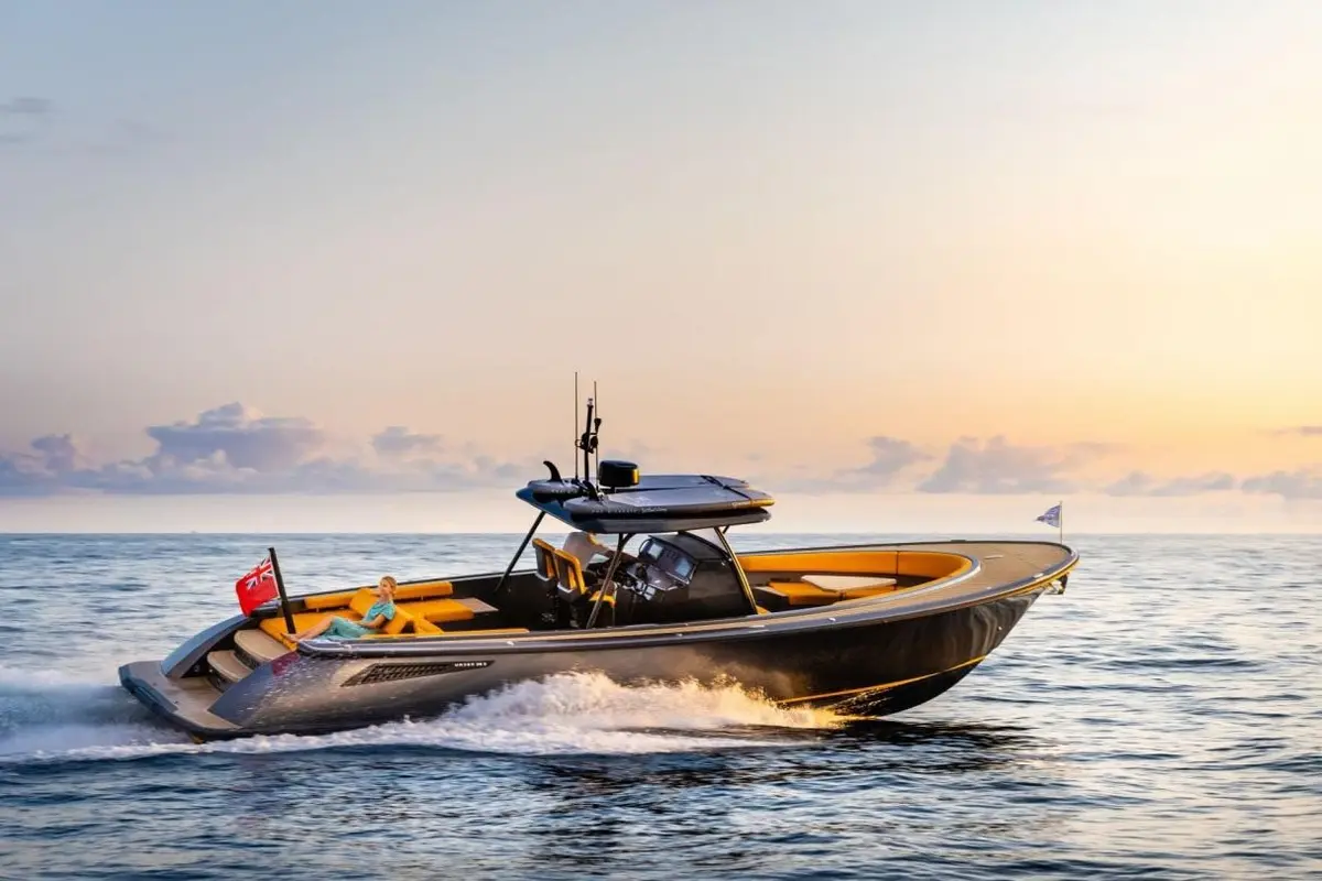 Wajer 38S, exterior — Athens Yachts Rental, Athens. Wajer 38S — 11m