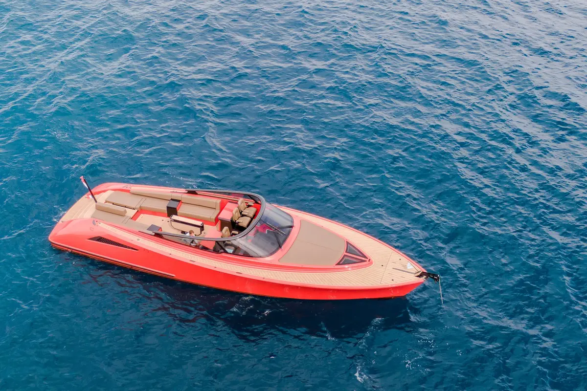 Wajer 55, master cabin — Athens Yachts Rental, Athens. Wajer 55 — 16m
