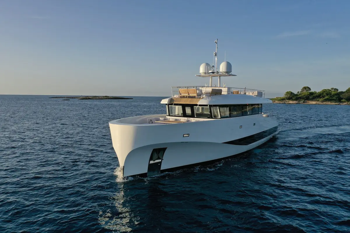 WallyAce 26, master cabin — Athens Yachts Rental, Athens. WallyAce 26 — 26m