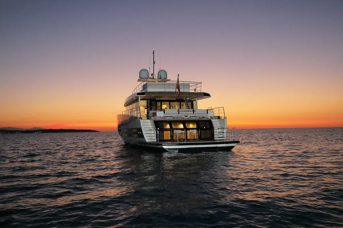 WallyAce 26, flybridge — Athens Yachts Rental, Athens. WallyAce 26 — 26m